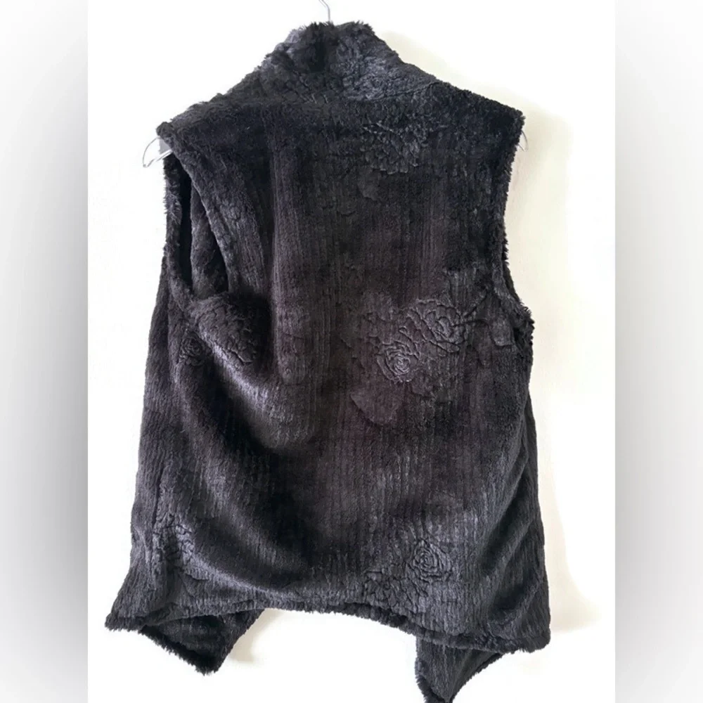Dylan Black Cozy Vest Size Small - Picture 3 of 4